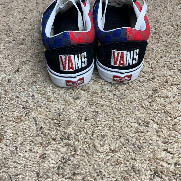 Vans - Picture 5 of 6